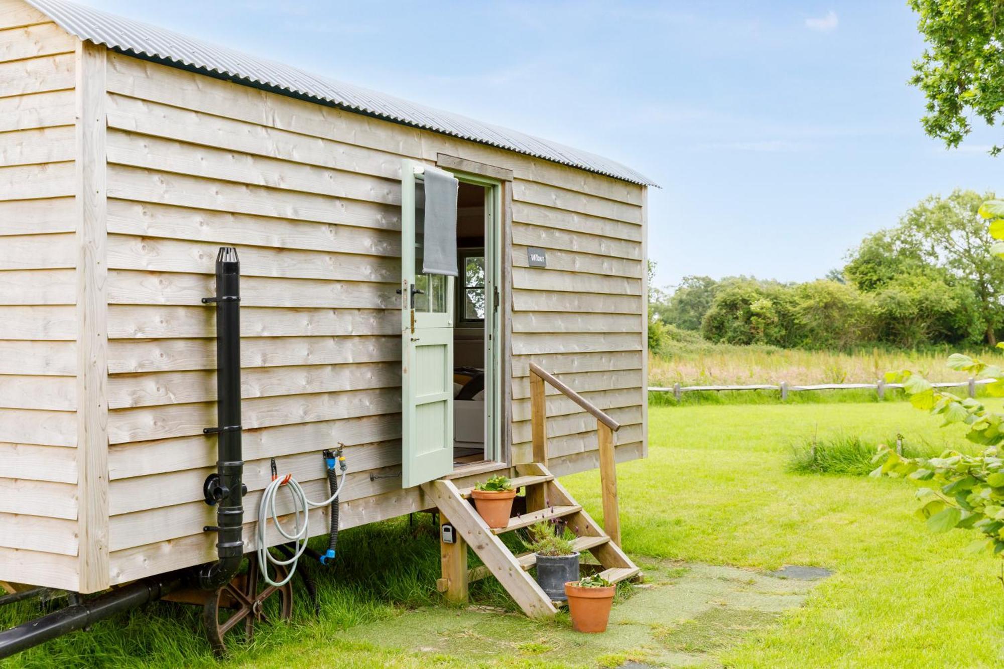 The Witterings Shepherds' Hut Hébergement de vacances West Wittering